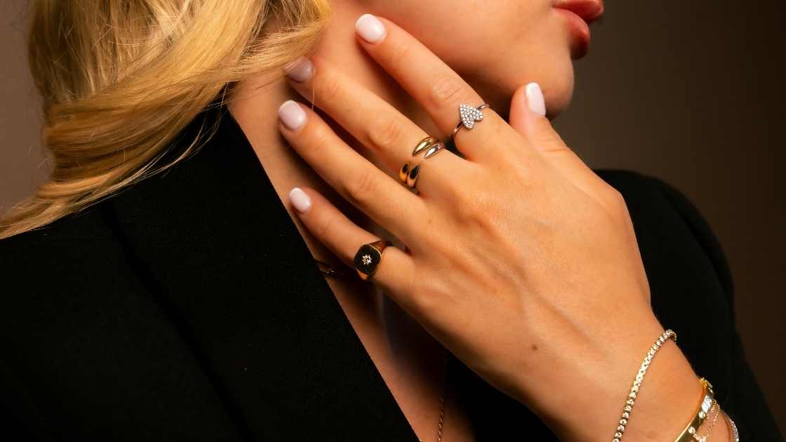 anniversary jewellery gift