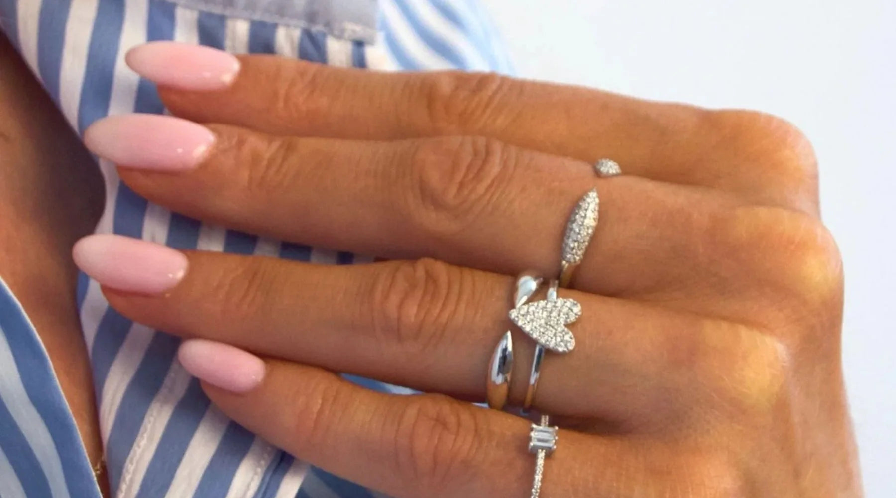 How to Choose the Perfect White Gold Ring: From Proposal to Eternity Rings