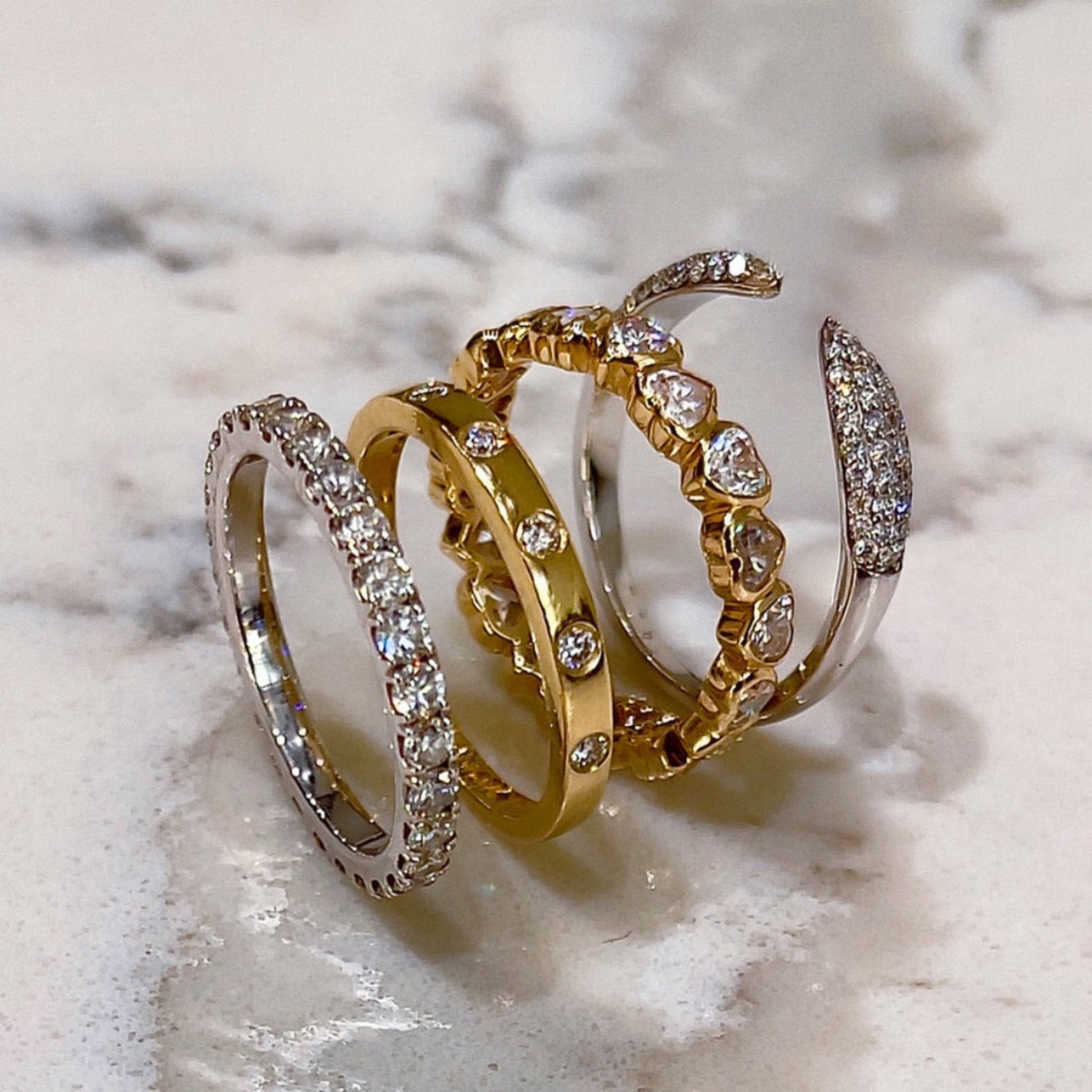 close-up-14k-solid-gold-inset-ring