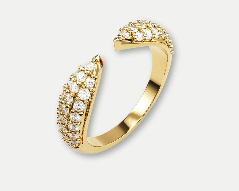 Diamond claw ring